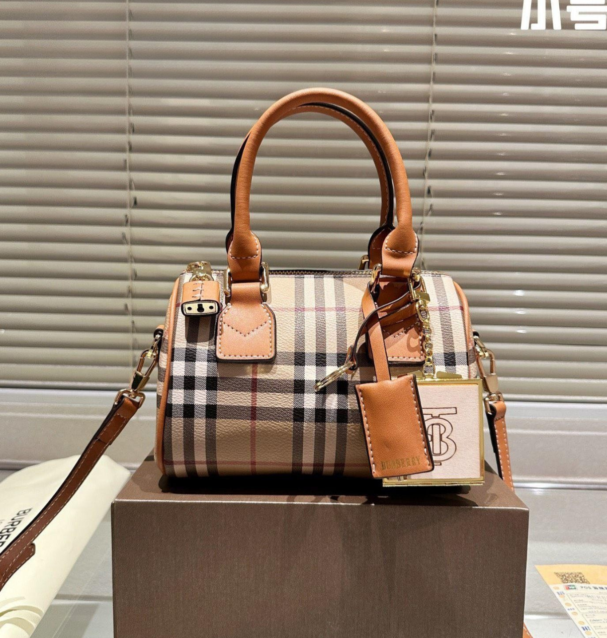 2 תיק BURBERRY - 图片 1