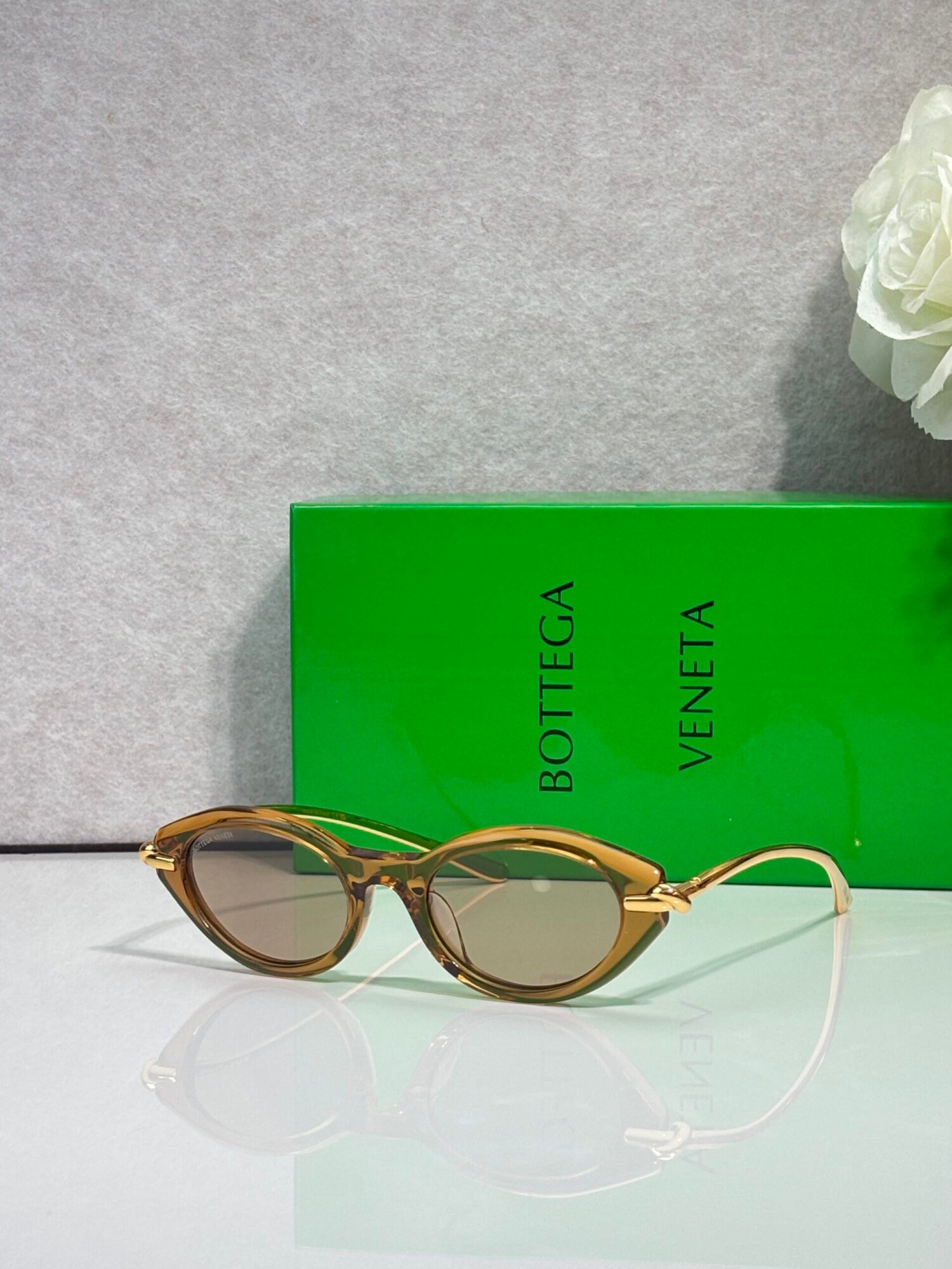 bottega veneta BV2110S