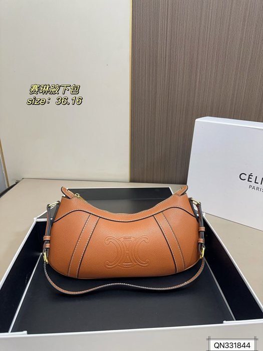 תיק CELINE Hobo