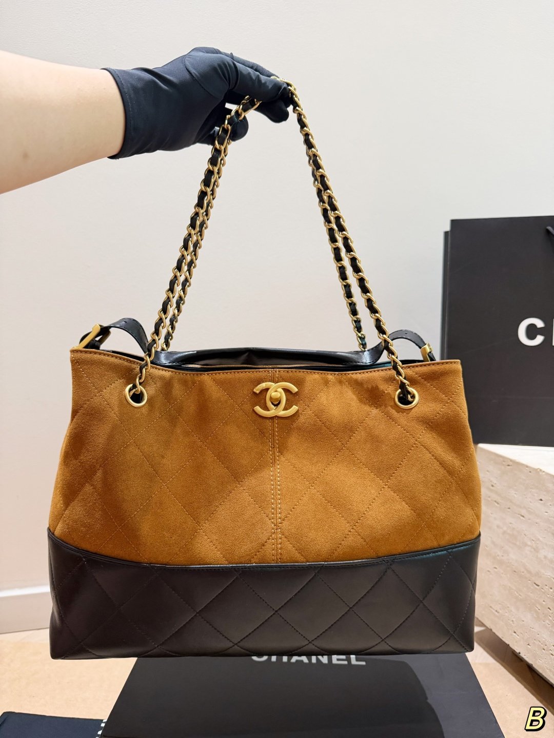 תיק CHANEL