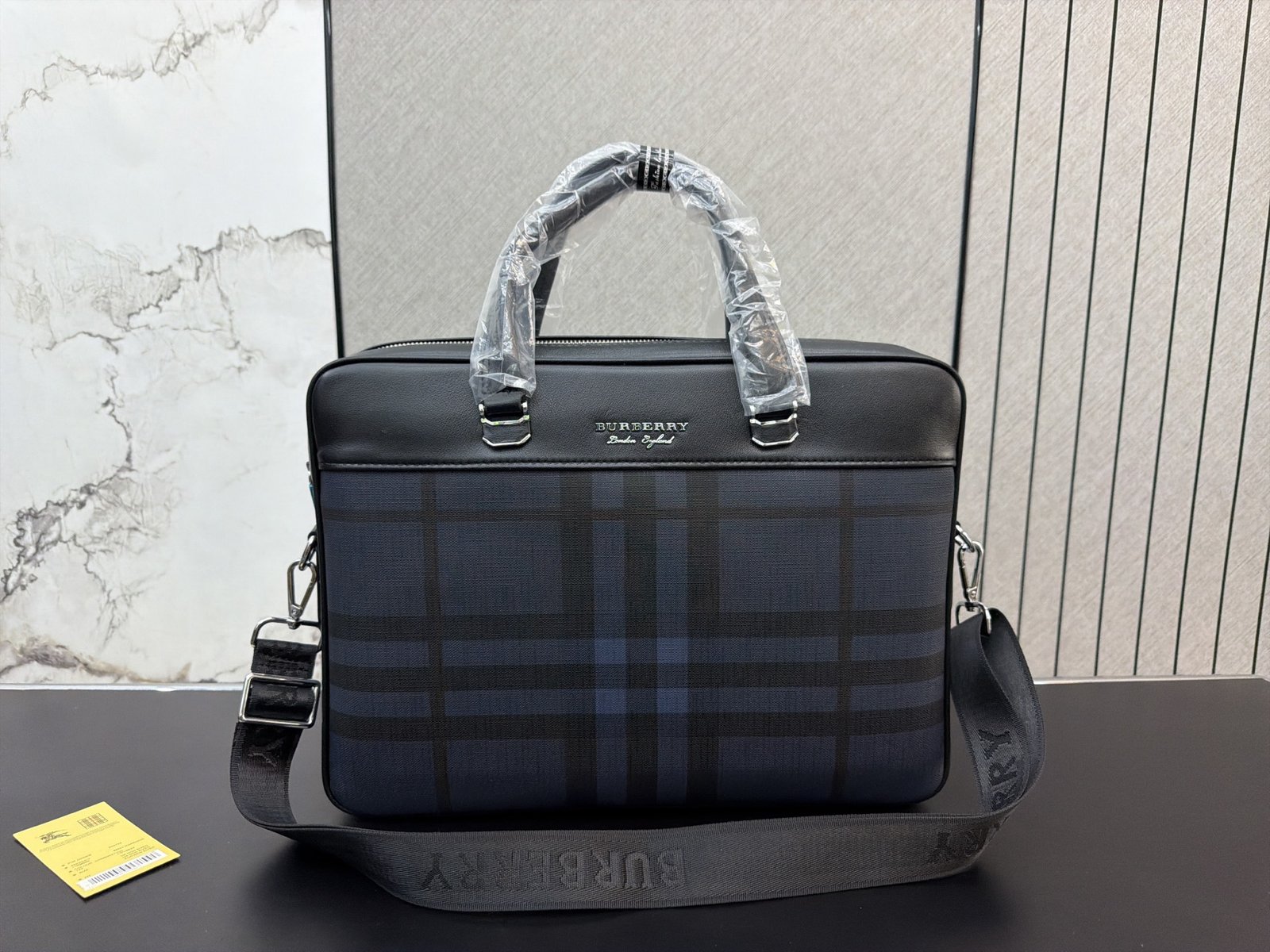 תיק עסקים BURBERRY