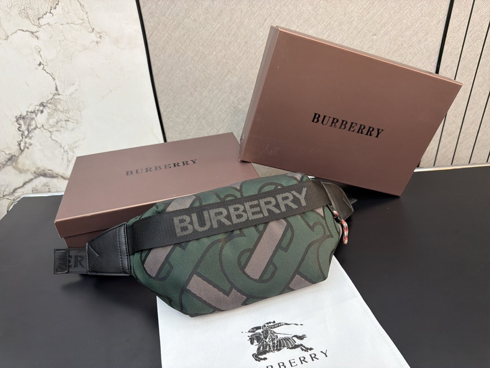 תיק צד BURBERRY